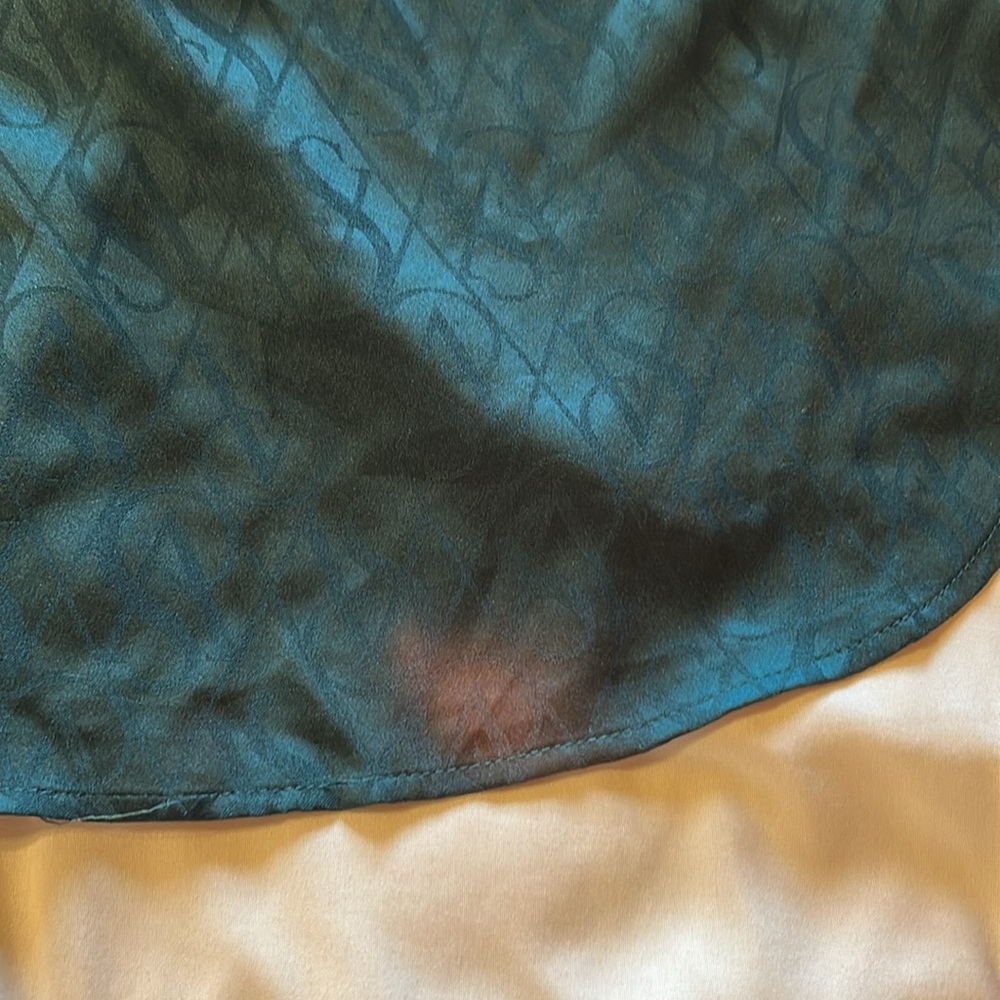 Victoria’s Secret Elegant Green Satin Sleepwear Set - Picture 6 of 8